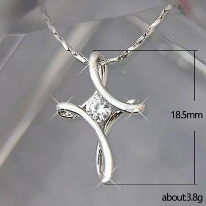 Punk Mobius Pendant Necklace for Women Trendy Flower Link Chain Geometric Charm Fashion Jewelry Daily Wear Gift